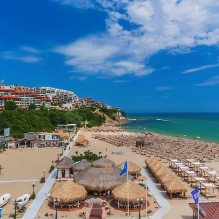 Horizon 3 'б' Apartment *